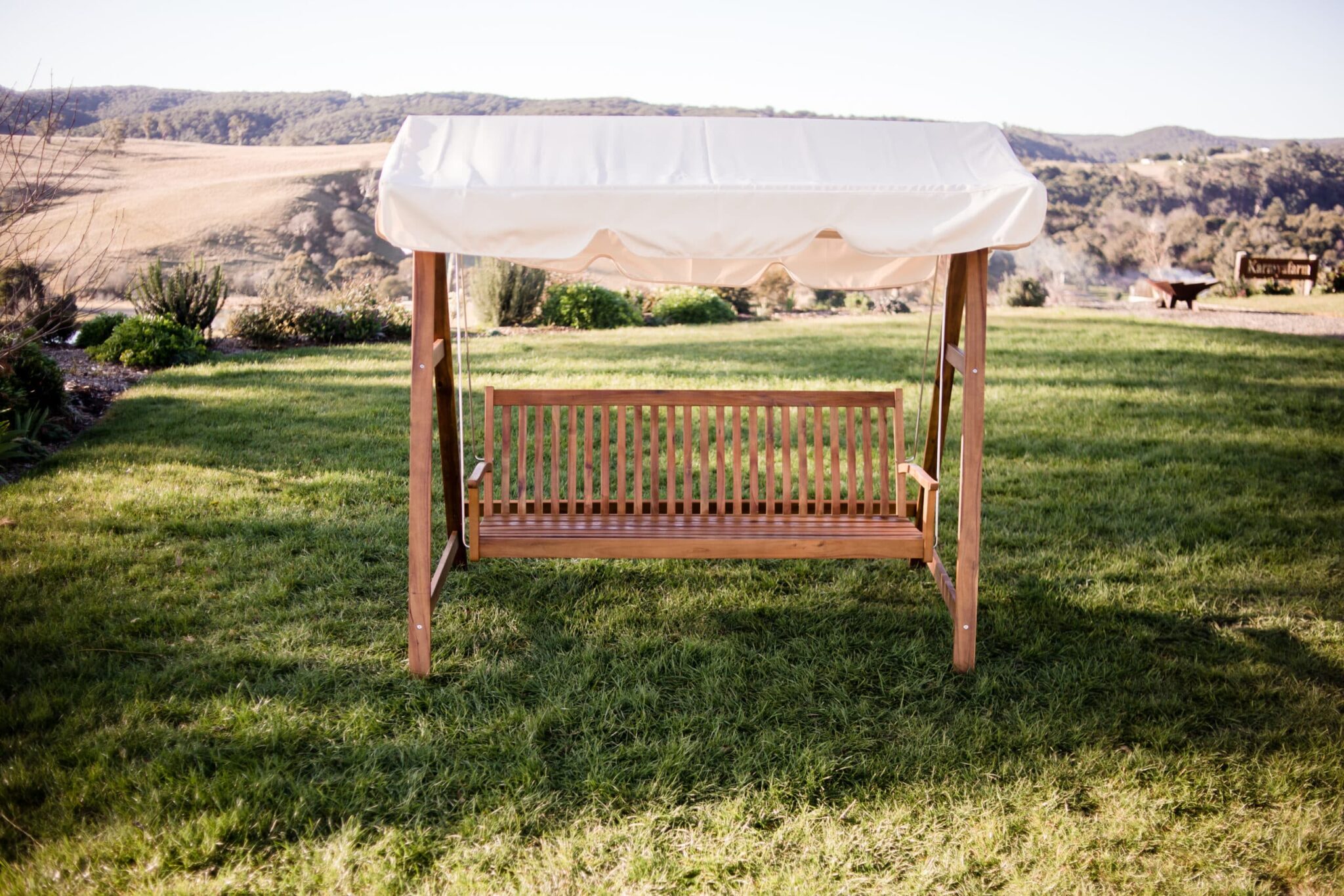 Maculata 3 Seater Adult Swing