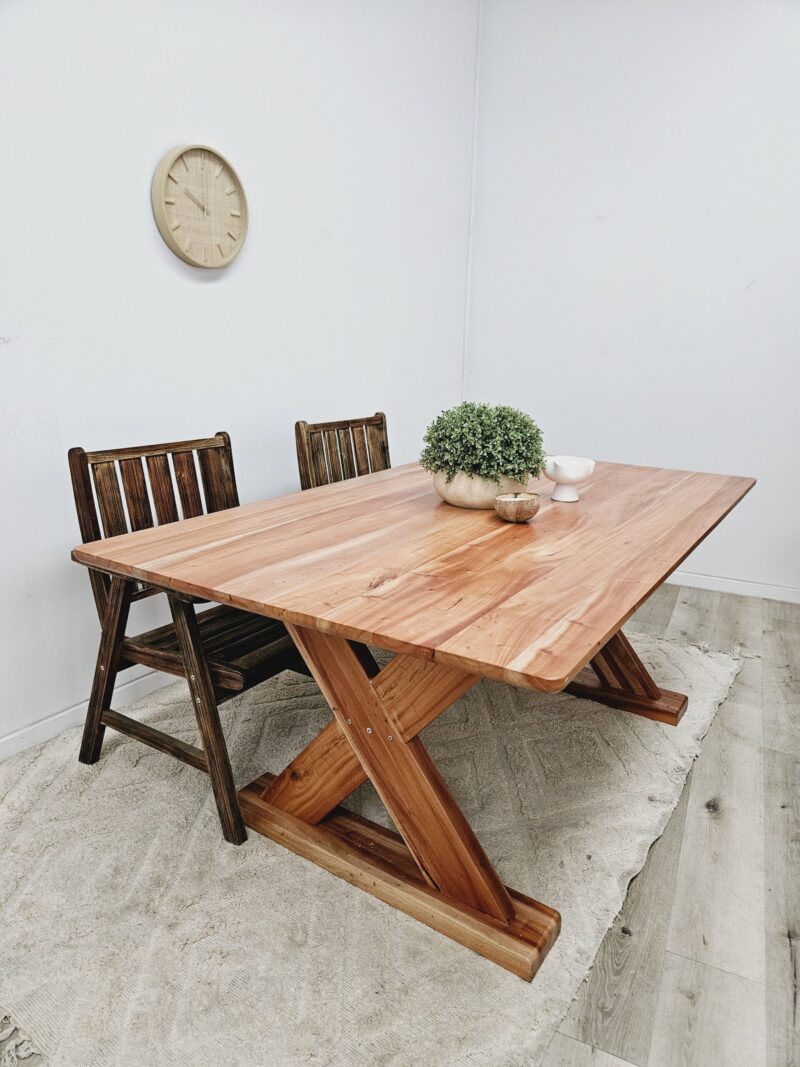 Classic Dining Table - Image 6