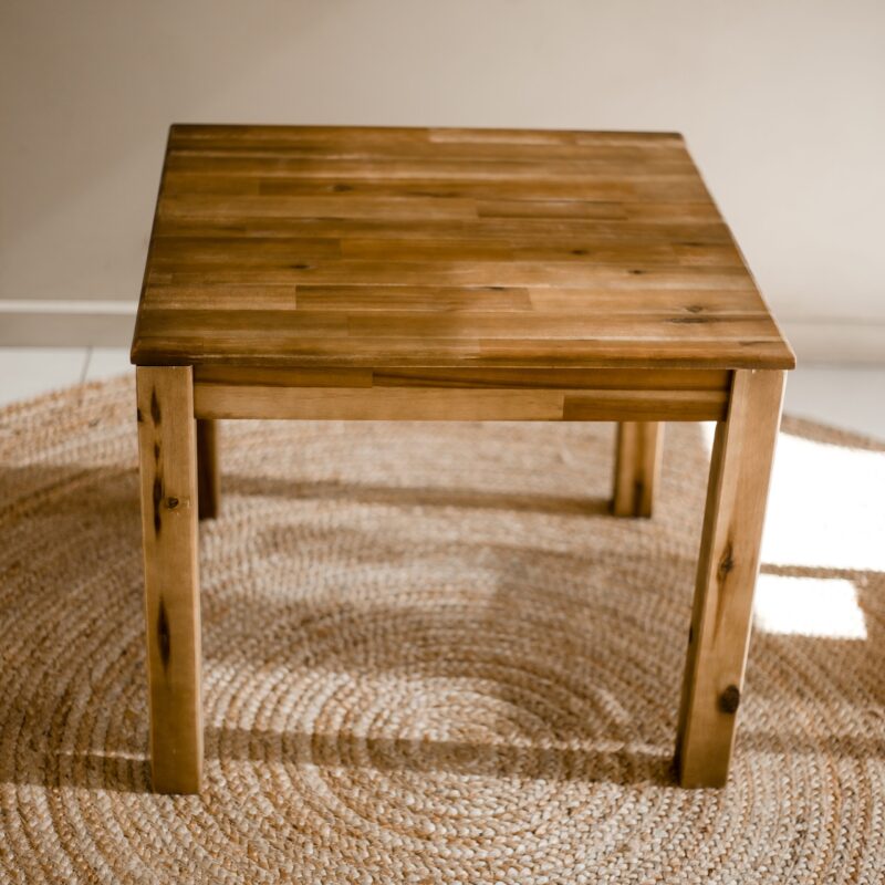 Hardwood table with 2 stacking chairs - Image 2