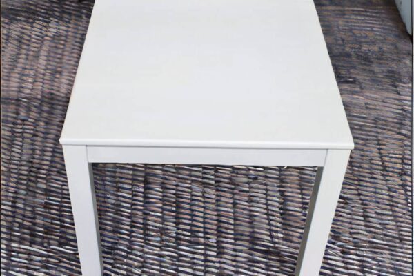 Standard Table White