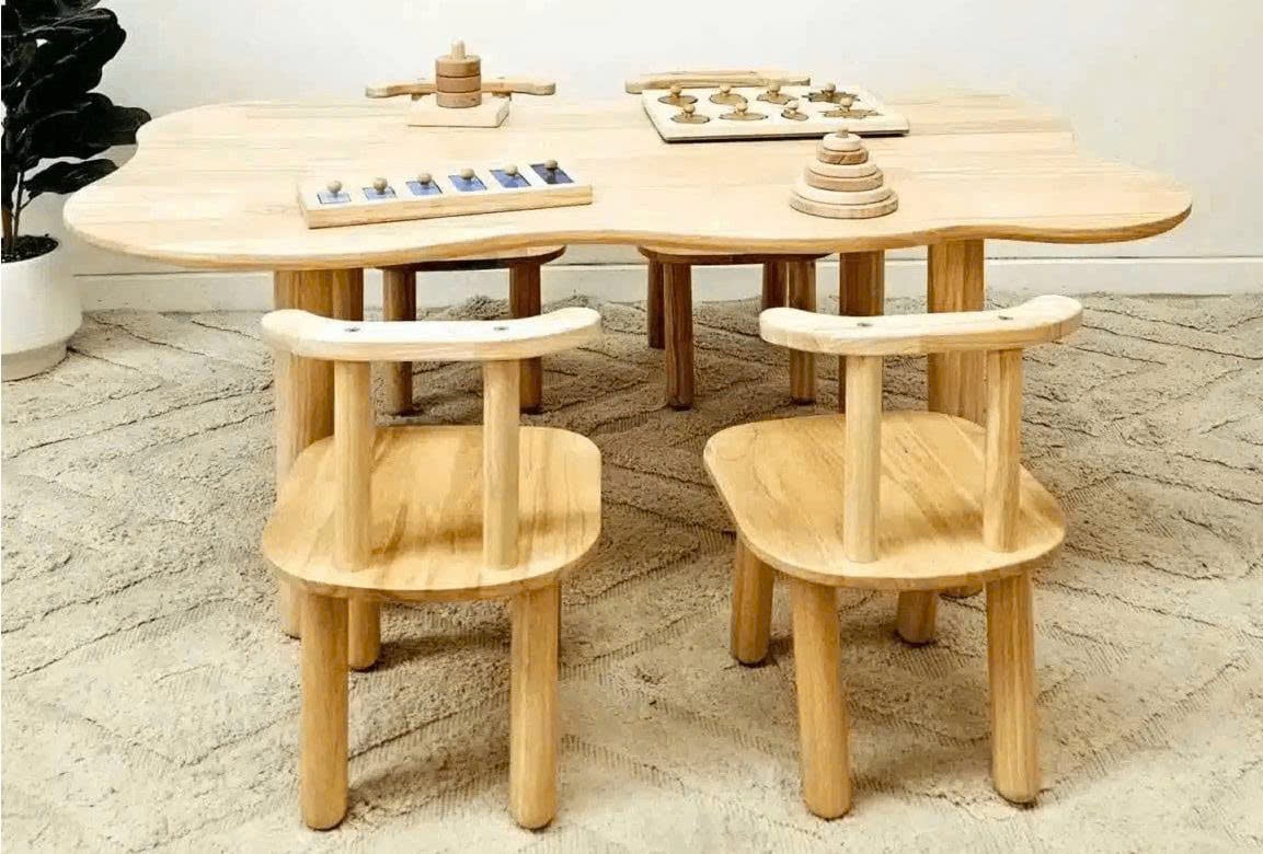 Children's hardwood cloud table with 4 chairs - Image 7