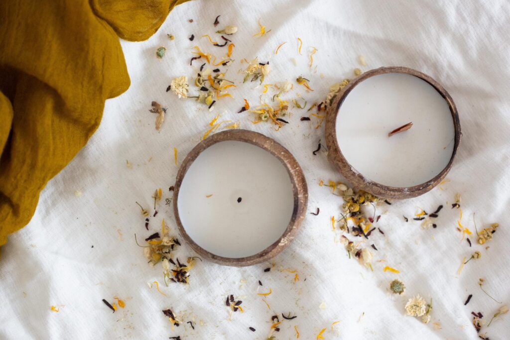 Coconut Candle - Timber Wick - Image 3