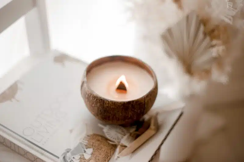 Coconut Candle - Timber Wick - Image 3