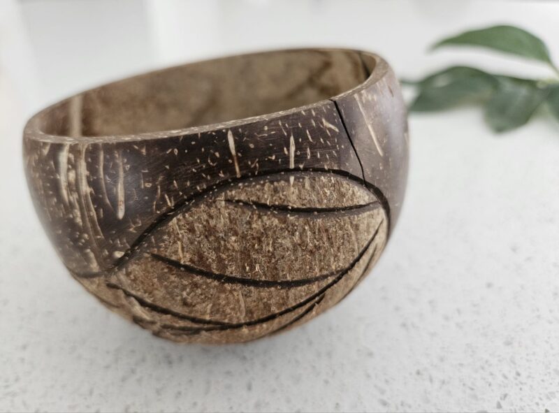 Leaf Patterned Coconut Bowl (Set of 2) - Image 4