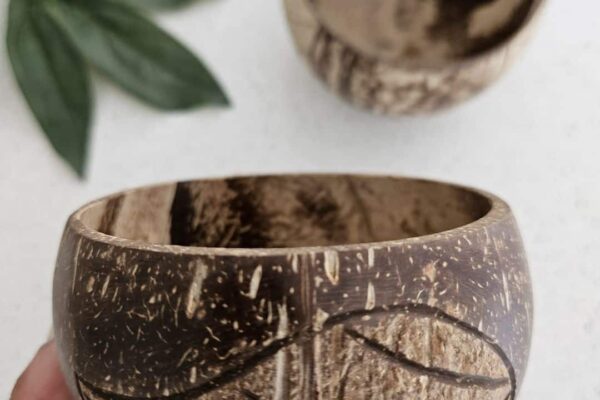 Leaf Patterned Coconut Bowl (Set of 2)