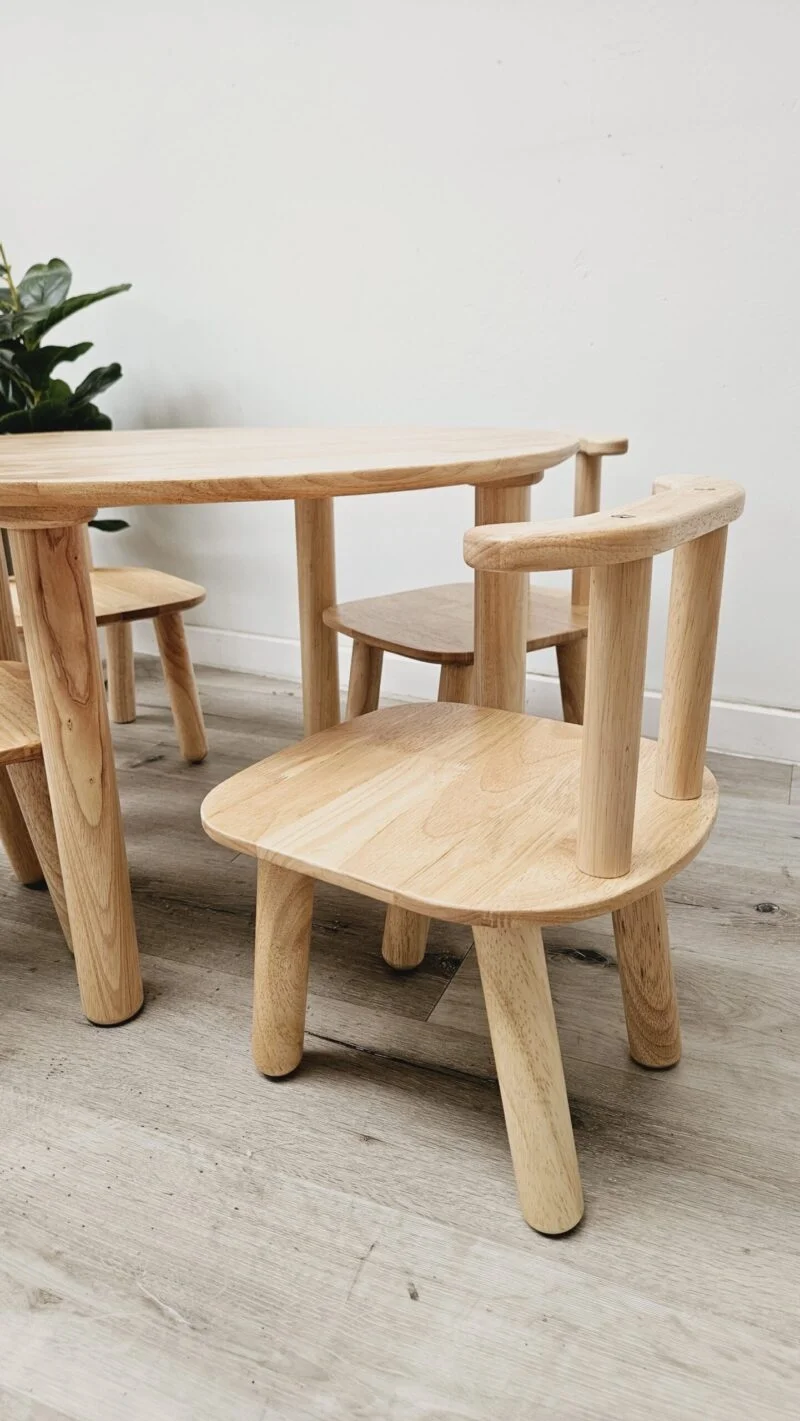 Round table and 4 chairs - Image 7