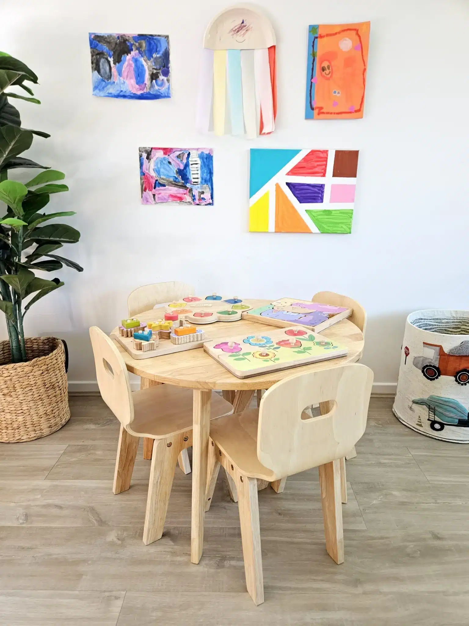 Round table and 4 chairs