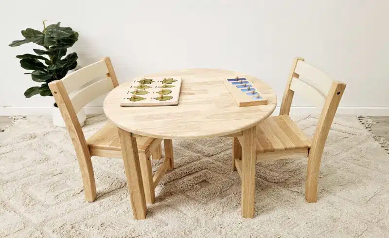 Medium Round Table with 2 Stacking Chairs - Image 3
