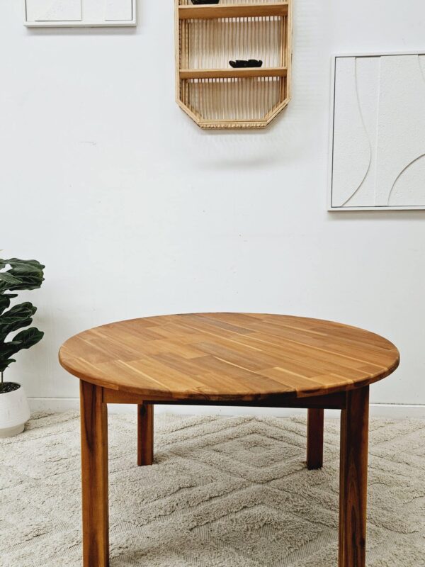Acacia Round Table