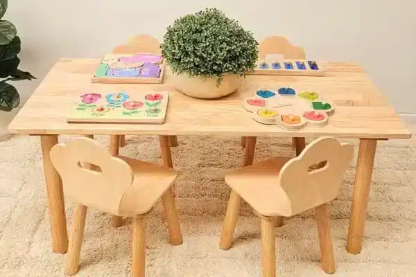 Classic Rectangular Table and 4 Chairs